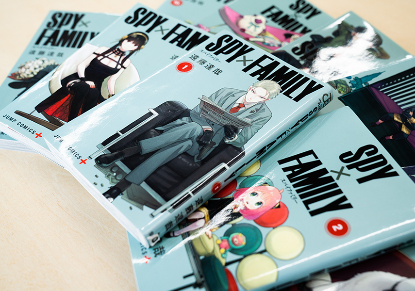 プロダクトデザイナーが「SPY×FAMILY」表紙に登場する椅子を徹底解説 